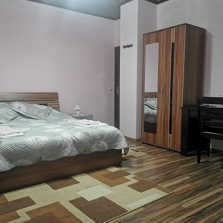 Casa Suzy & Roxy Apartment Arpasu de Jos Ngoại thất bức ảnh
