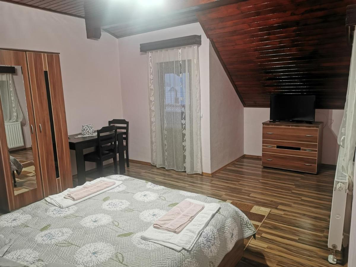 Casa Suzy & Roxy Apartment Arpasu de Jos Ngoại thất bức ảnh