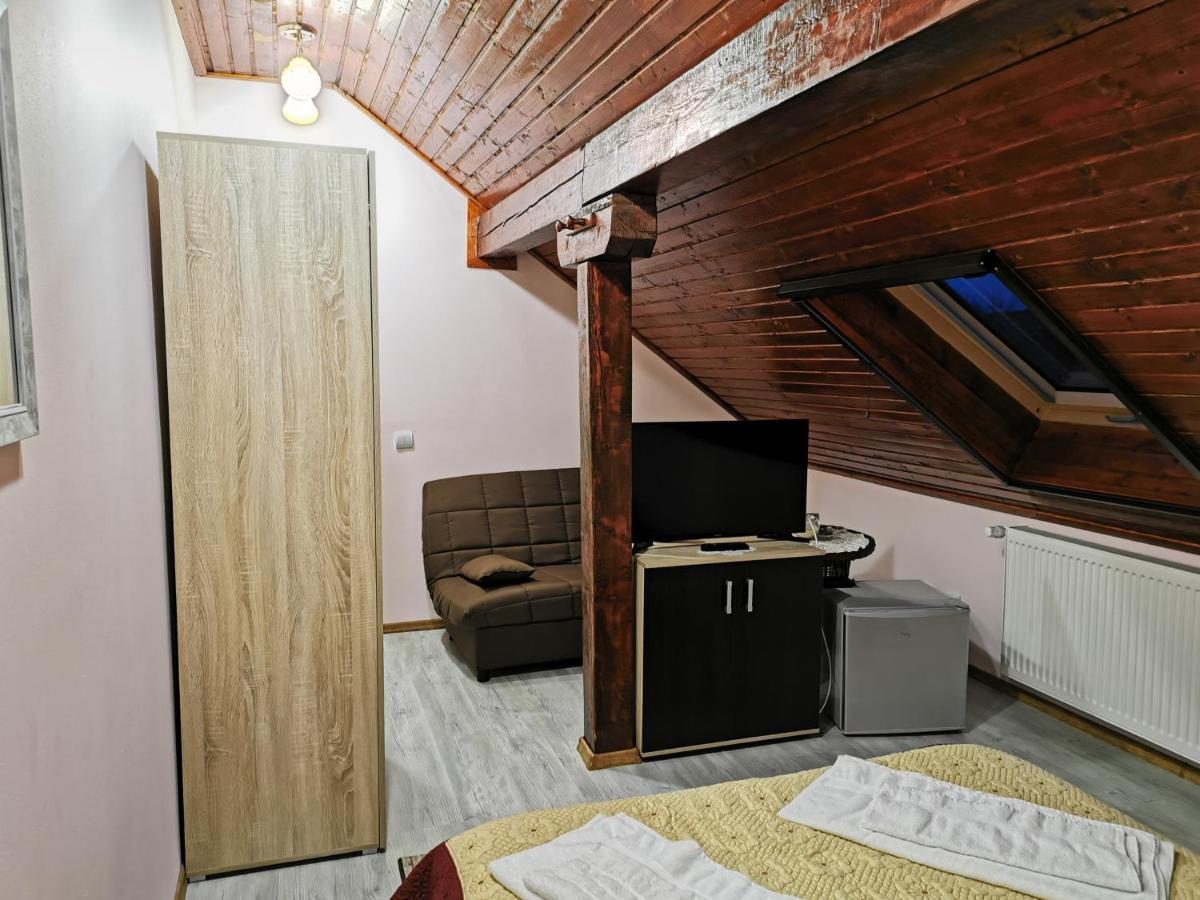Casa Suzy & Roxy Apartment Arpasu de Jos Ngoại thất bức ảnh